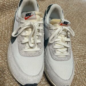 Nike Waffle Debut